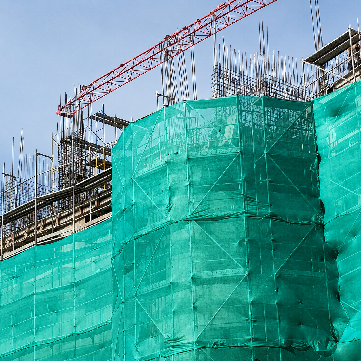 construction-netting-installation